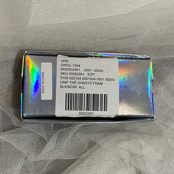 UNIF The Shadys Sunglasses - Picture 6 of 7